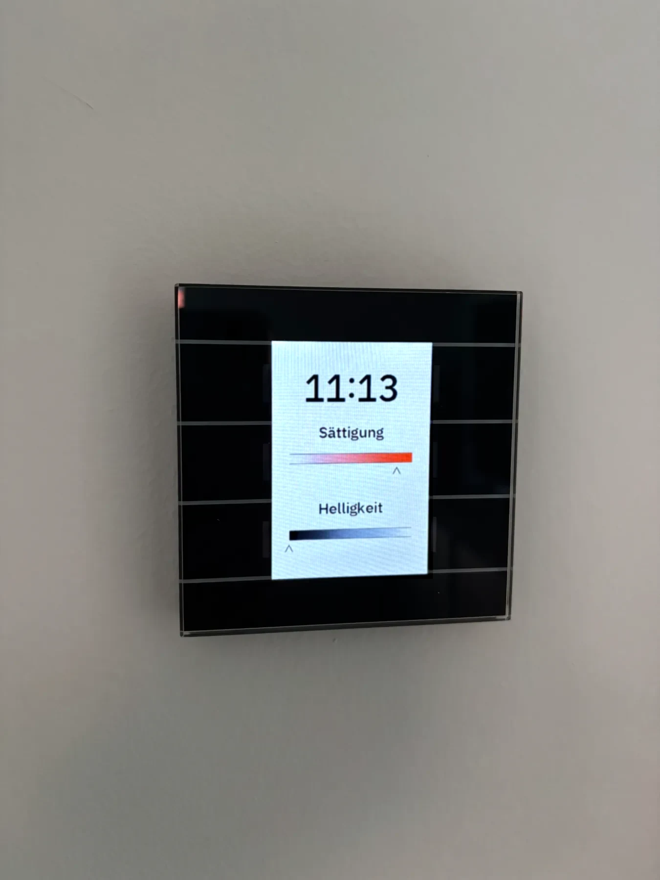 Glastaster mit Farbdisplay für Sättigung und Helligkeit